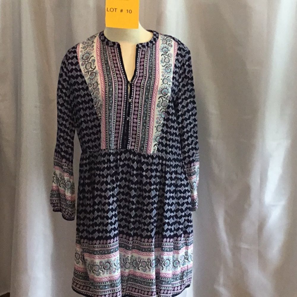 Lightweight rayon long sleeved dress in large